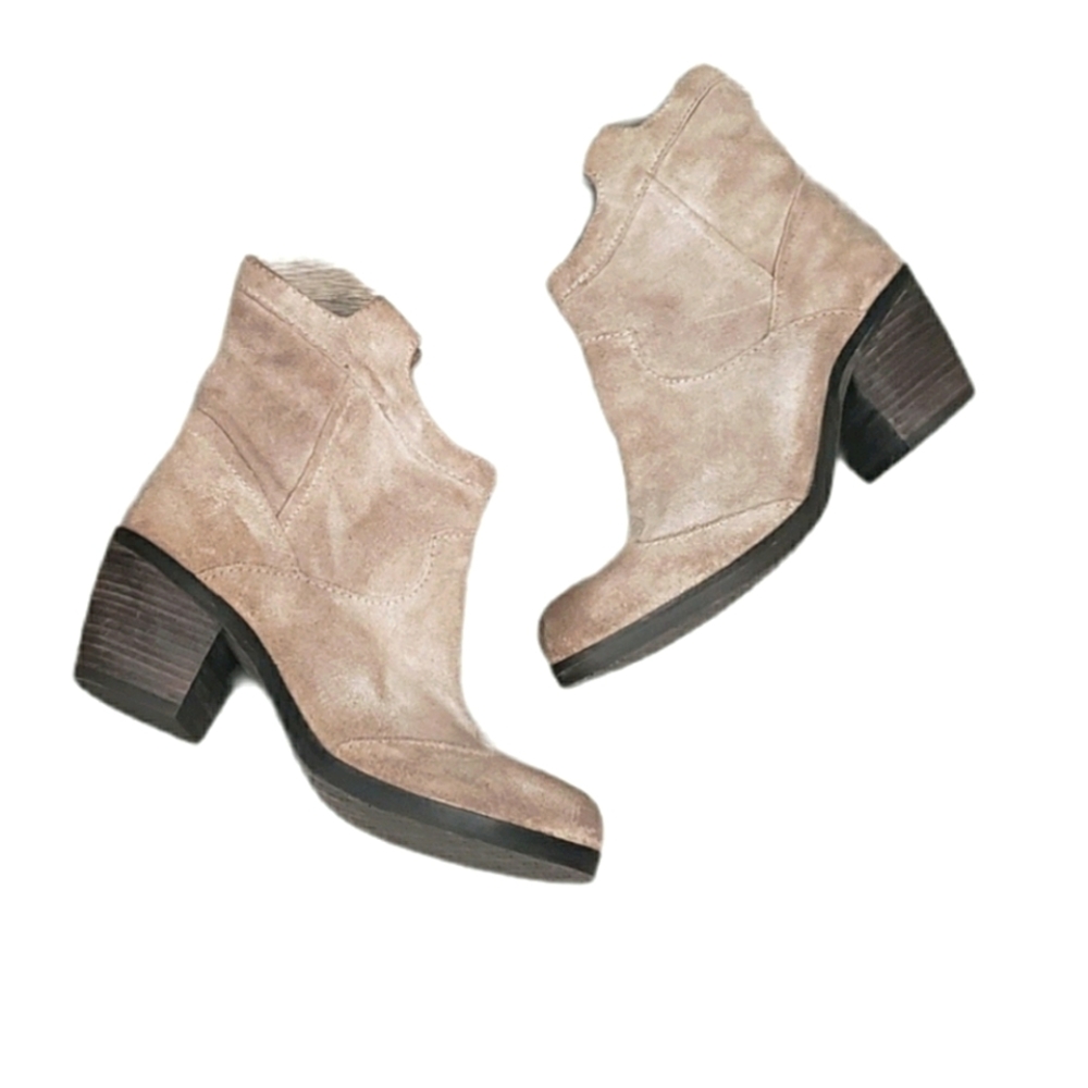 Calvin Klein Jeans Irene Suede Ankle Boots Size 7